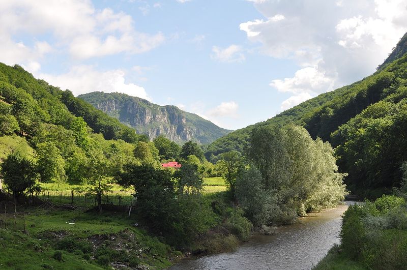 Peisaj din Parcul Național Domogled – Valea Cernei
