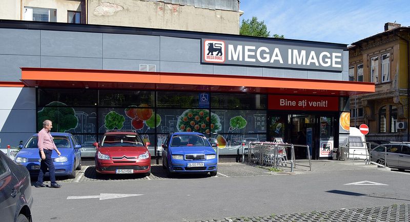 Supermarket Mega Image de pe Bulevardul Regina Maria din București
